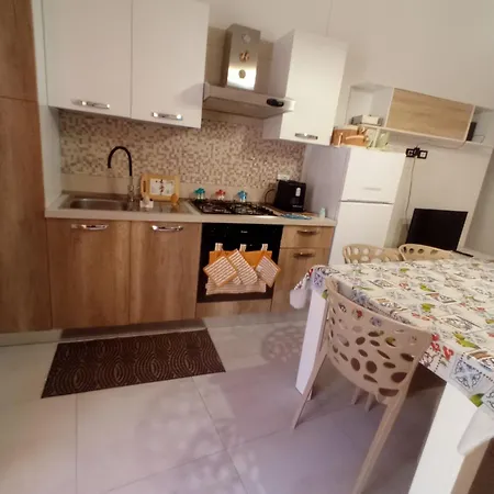 By L&p 1 * סירקוזה